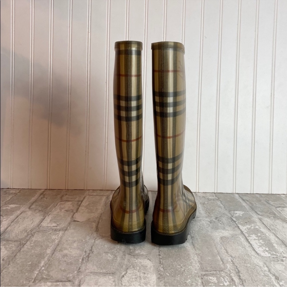 Burberry Brit rain boots - Picture 10 of 16